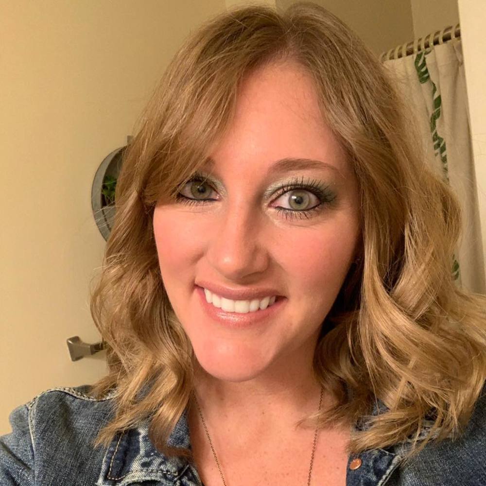 Meet your Posher, Kira